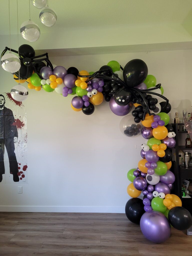spider horror movie balloon garland 